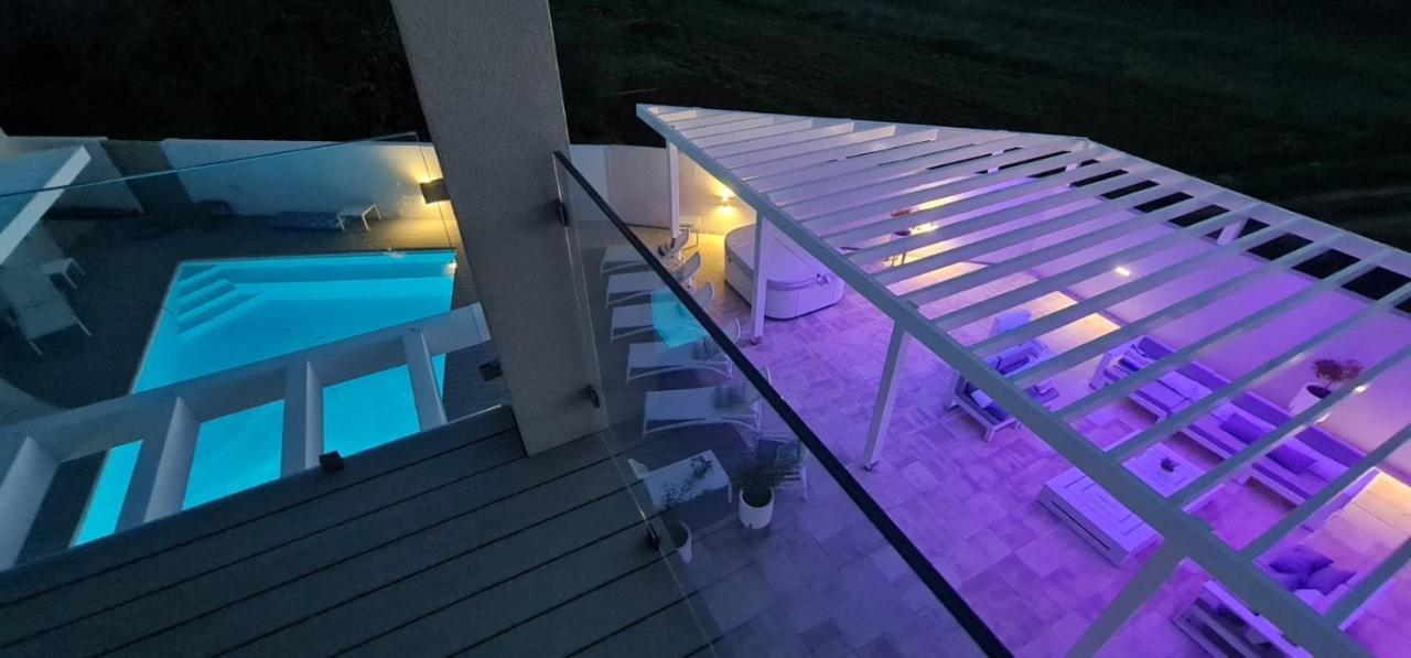 Lalic Gallery Villa 비빈제 외부 사진